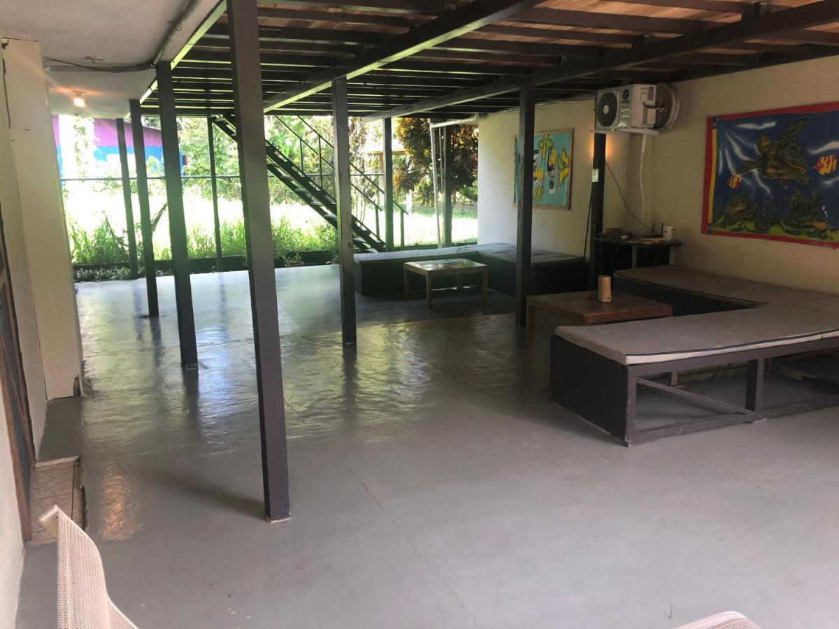 Be My Guest Cabinas Puerto Viejo de Talamanca Exterior photo