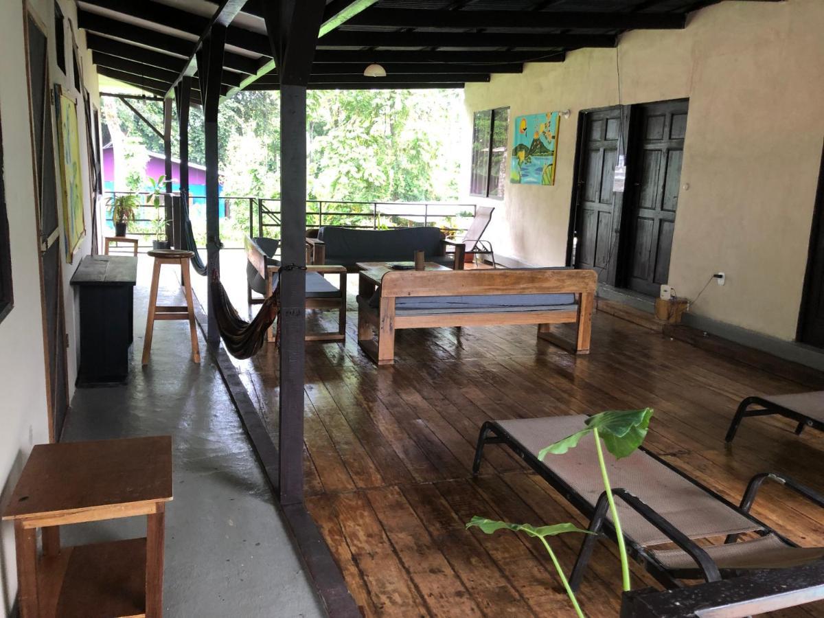 Be My Guest Cabinas Puerto Viejo de Talamanca Exterior photo