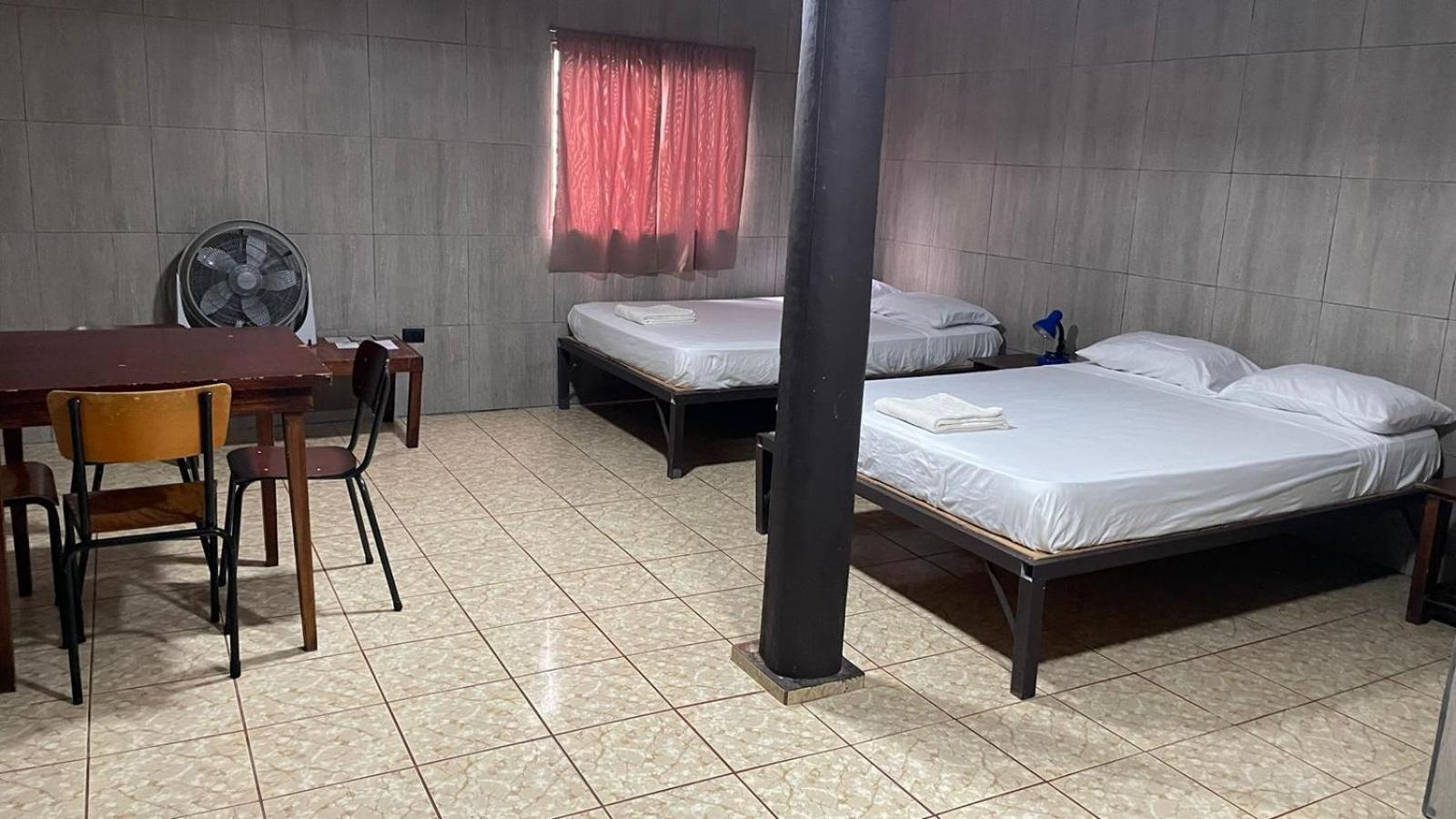 Be My Guest Cabinas Puerto Viejo de Talamanca Exterior photo