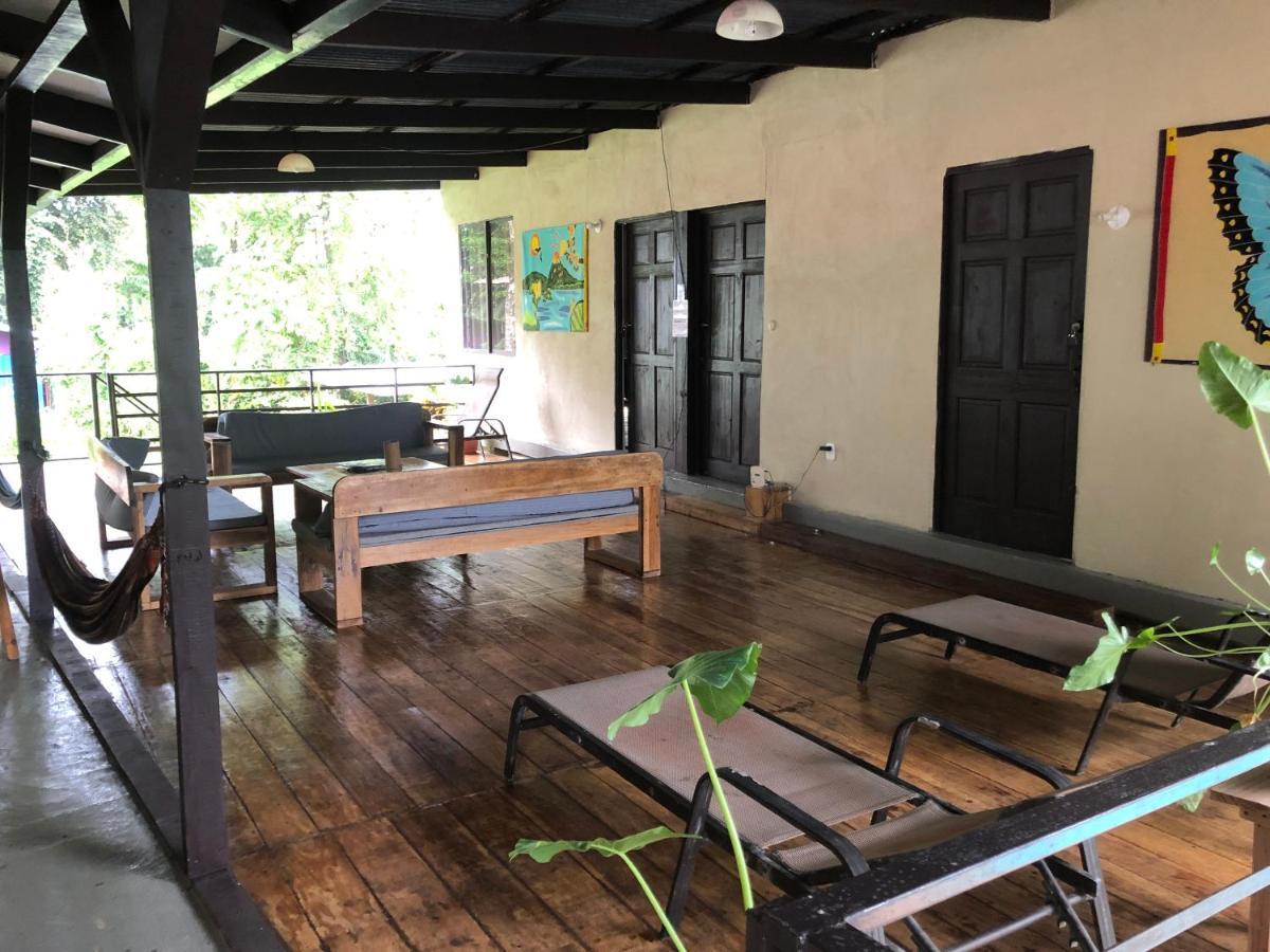 Be My Guest Cabinas Puerto Viejo de Talamanca Exterior photo